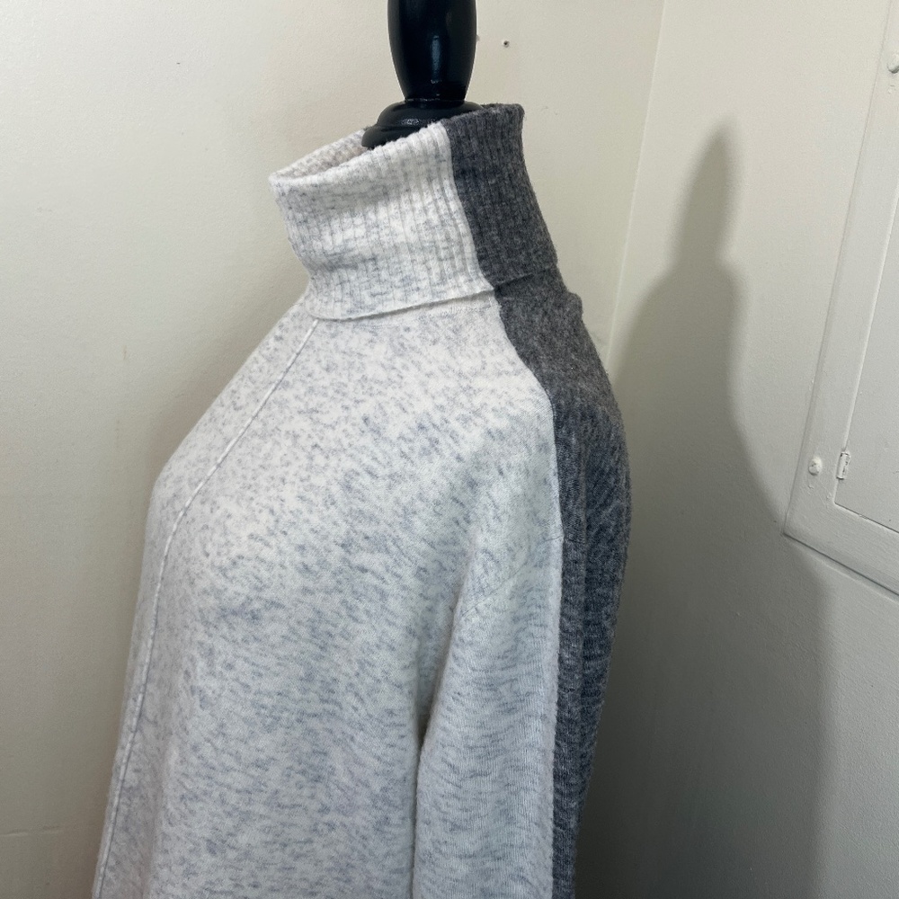 Athleta Transit Extra Fine Merino Wool Blend Grey Turtleneck Sweater Size S-XL